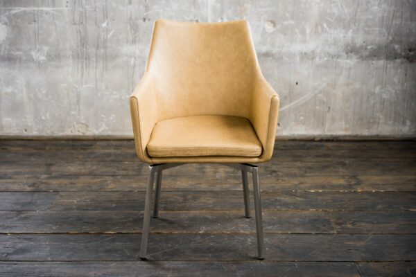 Brooklyn Loft Stuhl Cali Sessel Leder Esszimmerstuhl beige Füße Edelstahl im onlineshop kaufen
