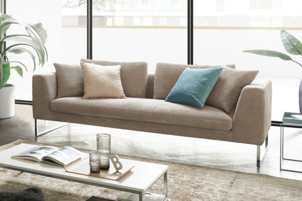 Boho Style KAWOLA Sofa ARIAN 3-Sitzer Metallkufe chrom Cord taupe im onlineshop kaufen