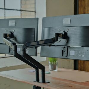 Natura KAWOLA Schreibtisch LORA mit Monitorhalterung elektrisch höhenverstellbarer Schreibtisch 140x85cm mit Baumkante Nussbaumfarben massiv im onlineshop kaufen