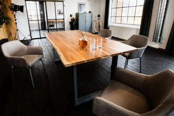 Esstische KAWOLA Esstisch LORE Tisch 90x90cm massiv mit Baumkante Fuß silber im onlineshop kaufen